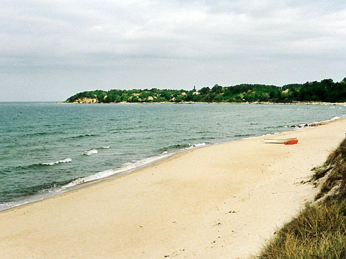 Three-Bedroom Holiday Home In Ronne 4 外观 照片